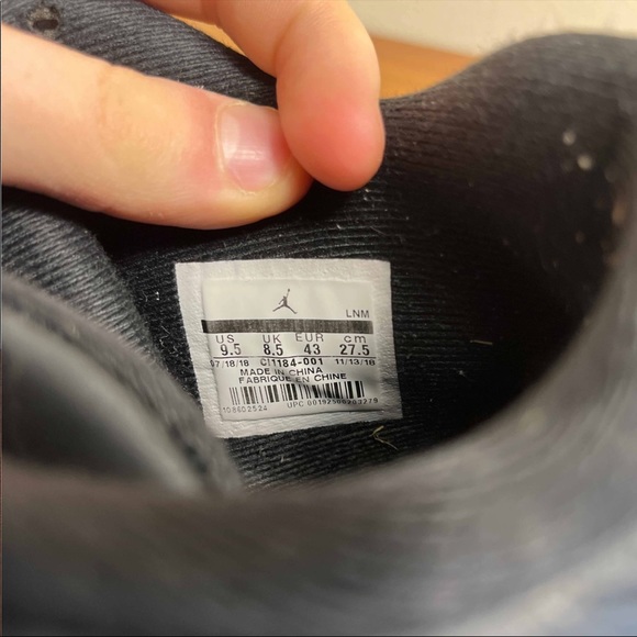 Jordan 4 Laser Black - Picture 9 of 9